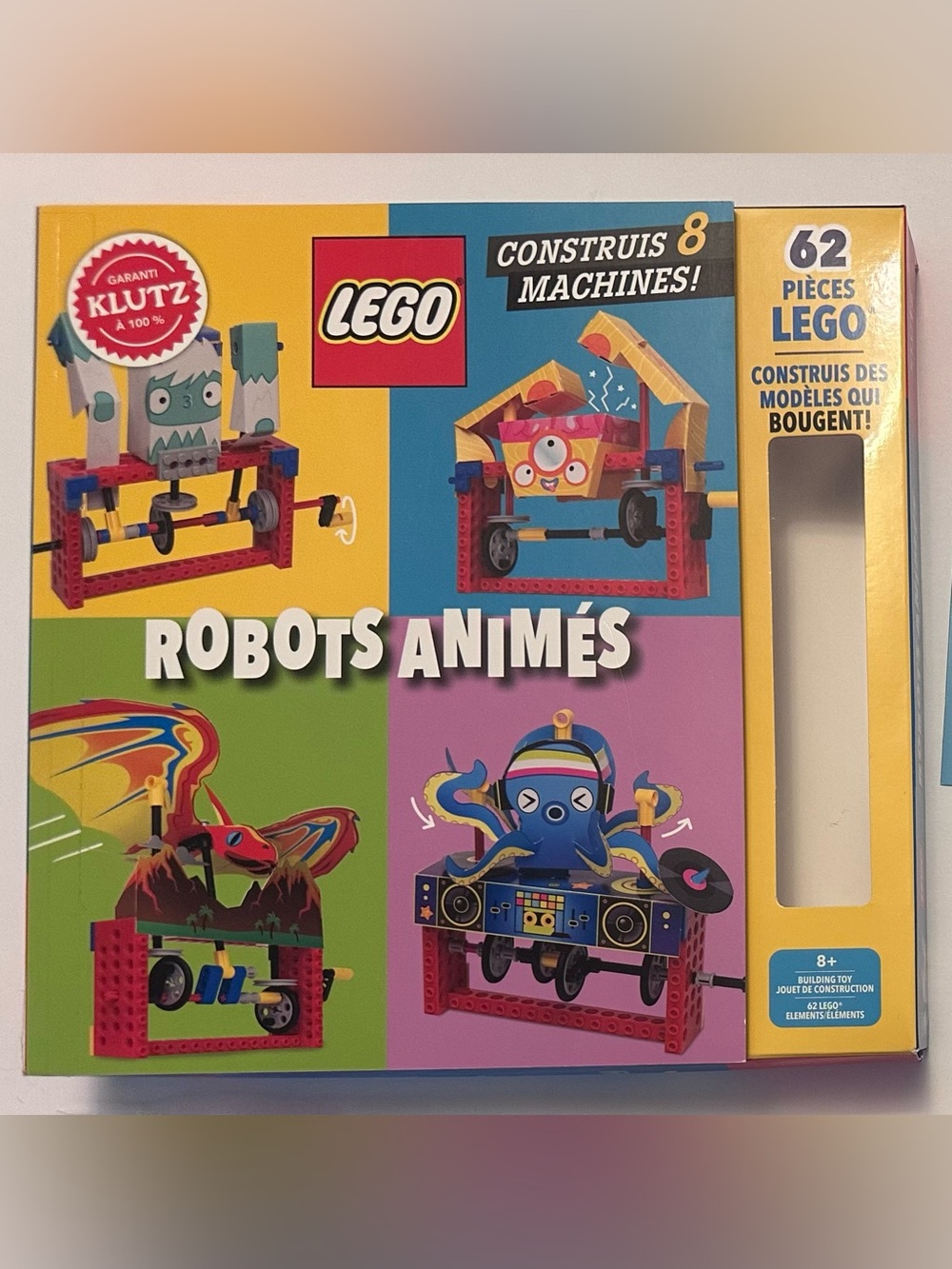 Klutz Lego “Gear Bots/Robots Animés” booklet, Lego, sheets of papercraft.